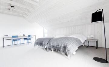 Фото номера Коттедж с 6 спальнями Дома для отпуска Kalaranna Holiday Home г. Eisma 46