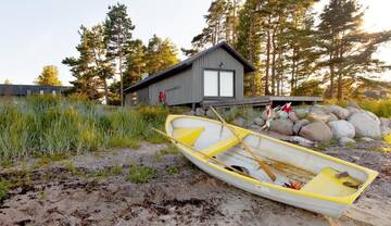 Фото номера Коттедж с 6 спальнями Дома для отпуска Kalaranna Holiday Home г. Eisma 59