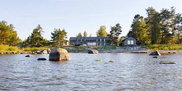 Фото номера Коттедж с 6 спальнями Дома для отпуска Kalaranna Holiday Home г. Eisma 63