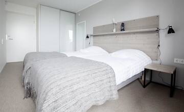 Фото номера Коттедж с 6 спальнями Дома для отпуска Kalaranna Holiday Home г. Eisma 37